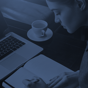 Online-Training-Square-Blue